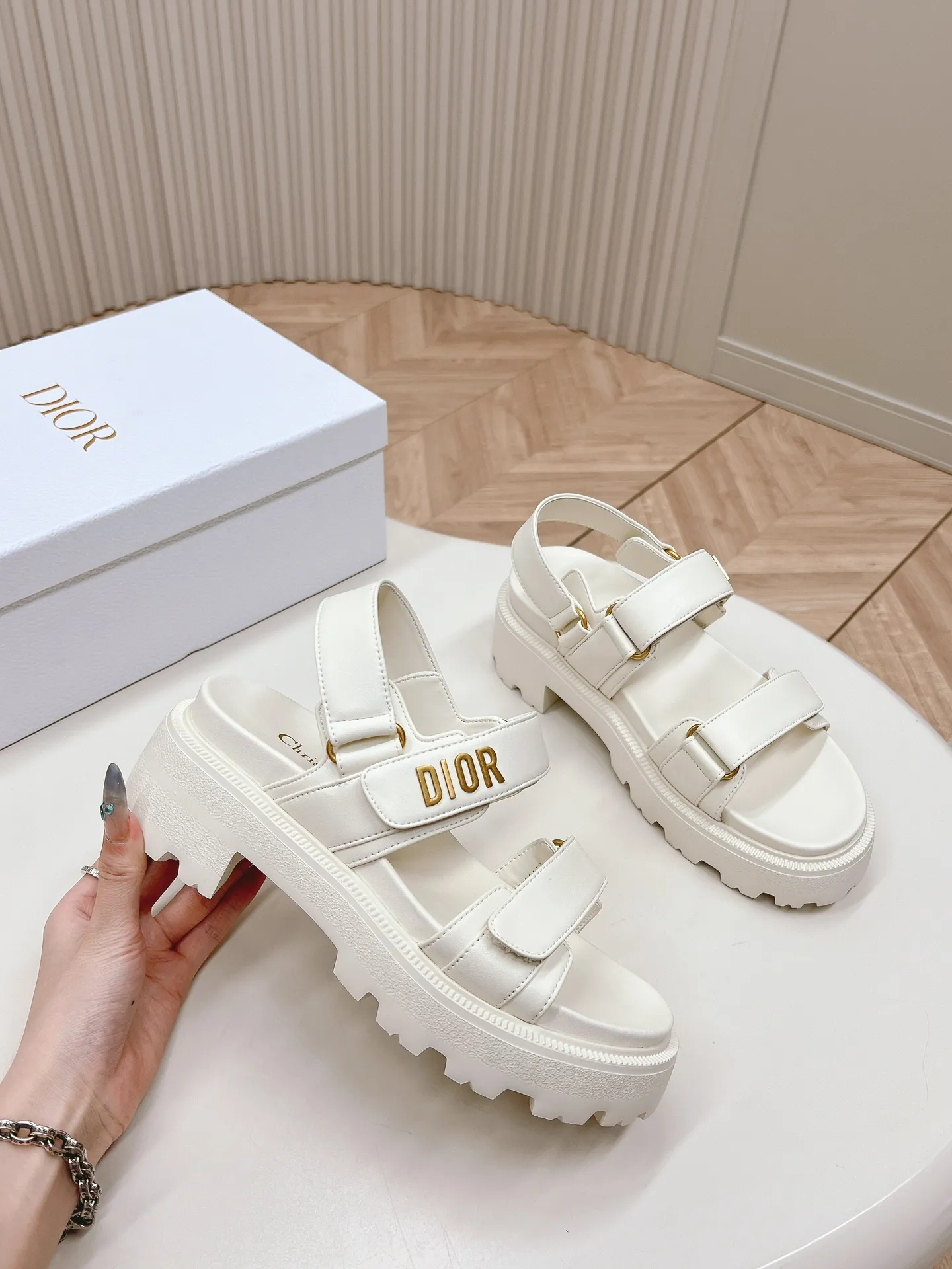 👟👟Ex-factory price 540👟👟 Hot high-heeled series is on the market! New classic upgraded high-heeled bottom model, super good-looking 2024Dior Classic Velcro high-heeled sandals and slippers series, original replica, high version, super durable and versatile, very comfortable on the feet, slimming and taller, whiter, original leather upper, original D hardware buckle, original TPU outsole, heel height is about cm, size: 35-42